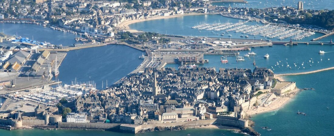 Abby And Brittany Hensel